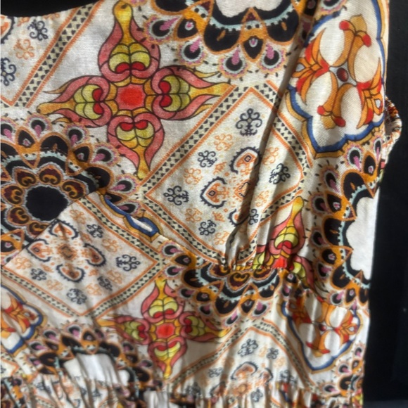 ☀️ Beautiful Patterned Dress - Picture 3 of 5